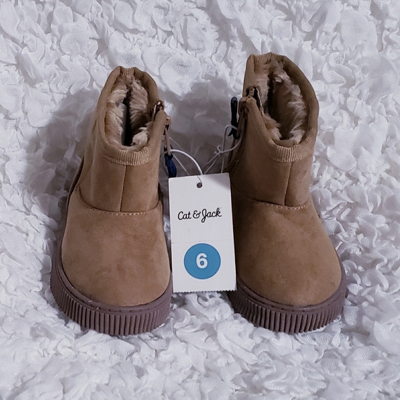 Cat & Jack Other - 🆕️ Baby Boy Boots Size 6